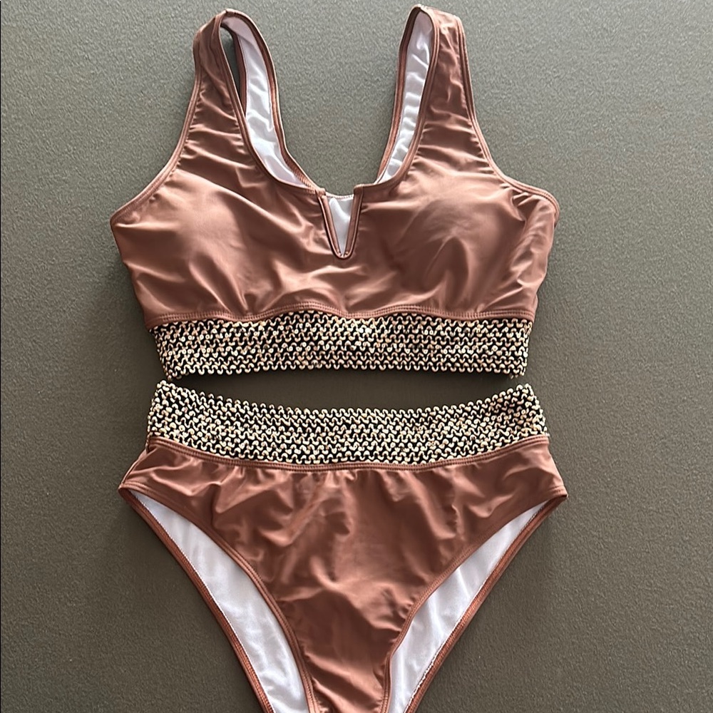 Chic Brown Bikini Set With Patterned Trim - image 1